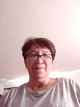 KetQueen101 online show from May 11, 2026, 2:45 pm