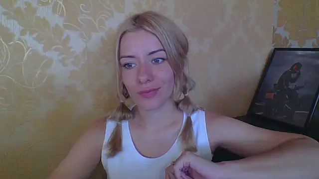 Softy Aura  online show from July 14, 2026, 1:39 pm