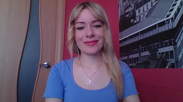 Softy Aura  online show from May 7, 2026, 10:18 am