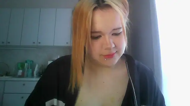 Amanda Mia  online show from June 24, 2026, 7:51 am