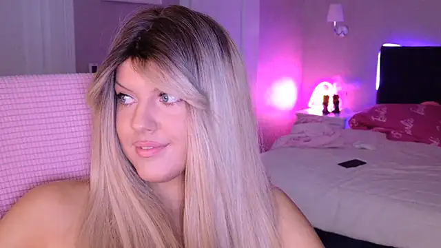 Snapshot of ChristieBlace chatting on July 12, 2026, 9:15 pm ChristieBlace online show from July 12, 2026, 9:15 pm