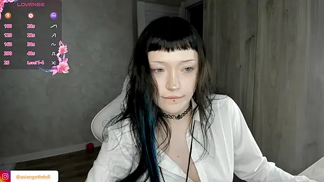 urmelodyy online show from July 4, 2026, 8:46 pm