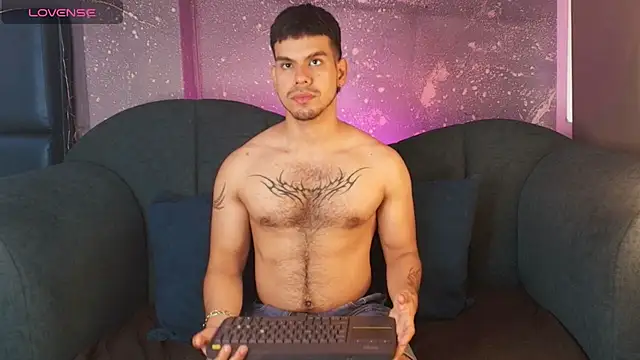 Derek Voss online show from July 15, 2026, 2:24 pm