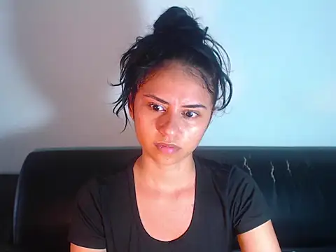 BellaLuxxs online show from June 10, 2026, 10:11 pm
