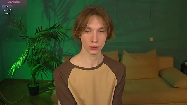 Snapshot of Daniel_Schmidt chatting on May 5, 2026, 5:32 am Daniel Schmidt online show from May 5, 2026, 5:32 am