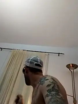 Genios101088 online show from April 24, 2026, 3:30 am