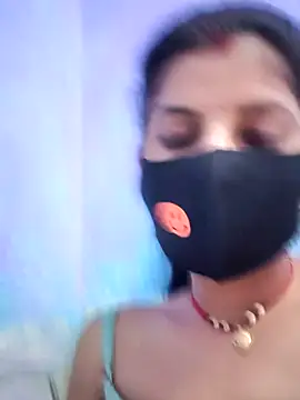 Snapshot of RUHI_1143 chatting on July 11, 2026, 7:52 am RUHI 1143 online show from July 11, 2026, 7:52 am