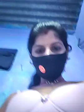 Snapshot of RUHI_1143 chatting on July 7, 2026, 11:52 pm RUHI 1143 online show from July 7, 2026, 11:52 pm