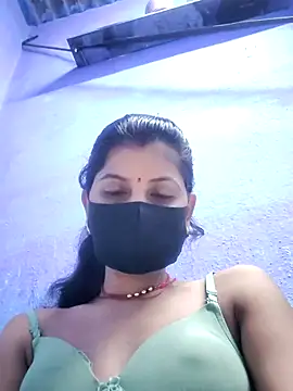 Snapshot of RUHI_1143 chatting on June 26, 2026, 8:14 pm RUHI 1143 online show from June 26, 2026, 8:14 pm