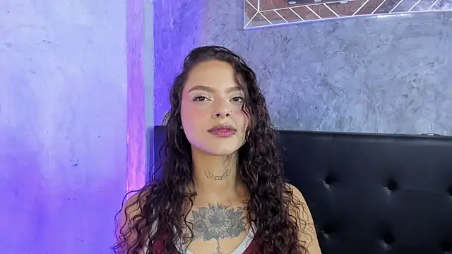 Caroline420  online show from July 25, 2026, 3:40 pm