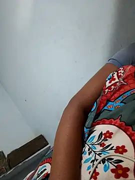 Snapshot of Tamil_Hot_HoneyBee chatting on June 9, 2026, 3:07 am Tamil Hot HoneyBee online show from June 9, 2026, 3:07 am