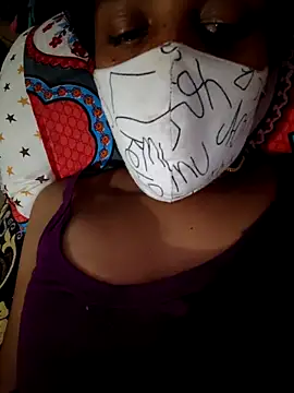 Snapshot of Tamil_Hot_HoneyBee chatting on May 16, 2026, 7:40 am Tamil Hot HoneyBee online show from May 16, 2026, 7:40 am