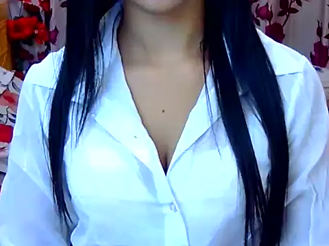 Snapshot of Alina_Nur chatting on June 28, 2026, 2:29 am Alina Nur online show from June 28, 2026, 2:29 am