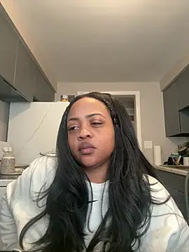 Snapshot of richierichelle chatting on May 21, 2026, 2:14 pm richierichelle online show from May 21, 2026, 2:14 pm