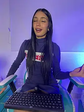 Snapshot of Arianna_Toro_ chatting on August 7, 2026, 5:30 pm Arianna Toro online show from August 7, 2026, 5:30 pm