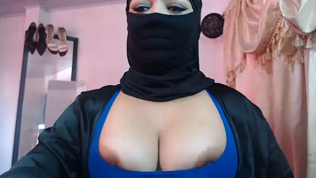 nadia  abaud online show from July 17, 2026, 9:45 pm