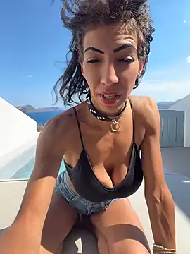 Yasmiinee online show from June 18, 2026, 7:07 am