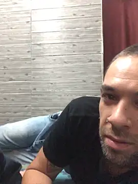 justef09 online show from May 10, 2026, 2:26 am
