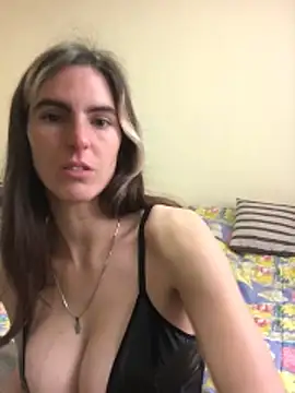 justef09 online show from June 12, 2026, 5:43 pm