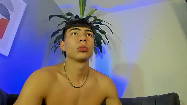 EthanSantori online show from April 30, 2026, 8:57 pm