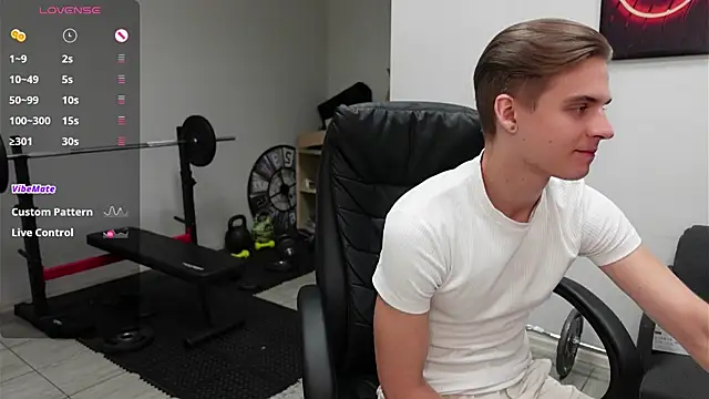 Snapshot of David_Heath chatting on July 25, 2026, 12:40 am David Heath online show from July 25, 2026, 12:40 am