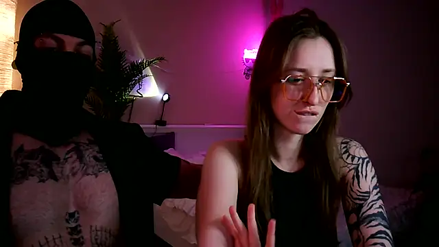 she tora69 online show from June 20, 2026, 9:42 pm
