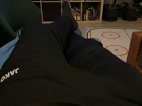 horny-bear89 online show from April 27, 2026, 8:51 pm