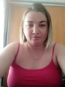 MiyaOlliver online show from May 7, 2026, 2:20 pm