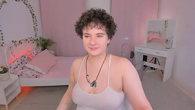 MelittaStorrie online show from June 21, 2026, 11:38 am