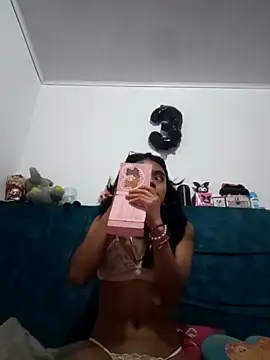 VaneMoon online show from April 28, 2026, 10:19 am