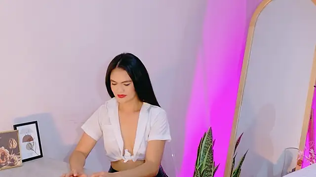 AngelySantoss online show from June 7, 2026, 11:04 am
