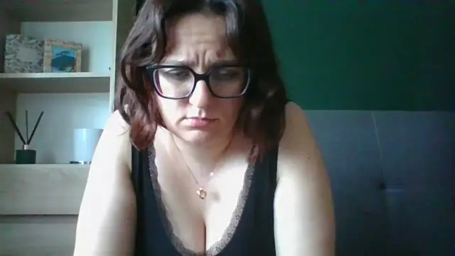 Snapshot of sensual_paris chatting on July 17, 2026, 5:26 am sensual paris online show from July 17, 2026, 5:26 am