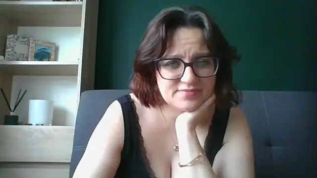 Snapshot of sensual_paris chatting on July 8, 2026, 5:30 am sensual paris online show from July 8, 2026, 5:30 am