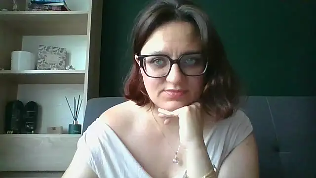 Snapshot of sensual_paris chatting on July 31, 2026, 5:18 am sensual paris online show from July 31, 2026, 5:18 am