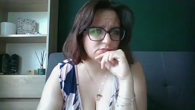Snapshot of sensual_paris chatting on July 29, 2026, 5:28 am sensual paris online show from July 29, 2026, 5:28 am