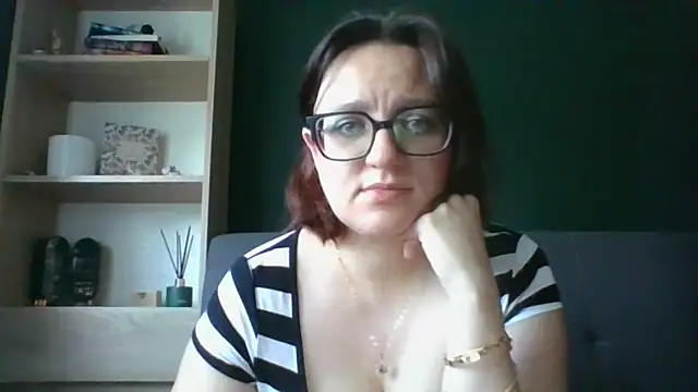 Snapshot of sensual_paris chatting on July 28, 2026, 5:26 am sensual paris online show from July 28, 2026, 5:26 am