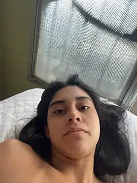 mia moonna online show from May 22, 2026, 12:03 pm