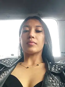 ammymoon  18 online show from May 7, 2026, 3:04 pm