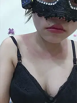 Snapshot of silkyhairs chatting on July 11, 2026, 12:44 am silkyhairs online show from July 11, 2026, 12:44 am