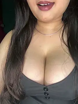 Naughty pooja44 online show from May 30, 2026, 7:19 pm