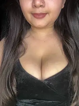 Naughty pooja44 online show from May 7, 2026, 10:07 am