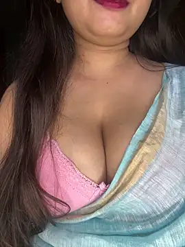 Naughty pooja44 online show from May 6, 2026, 9:41 pm