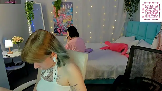 Elira Vane online show from June 9, 2026, 3:07 am