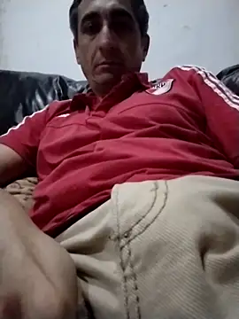 Alejandro83bsf online show from May 26, 2026, 9:24 pm