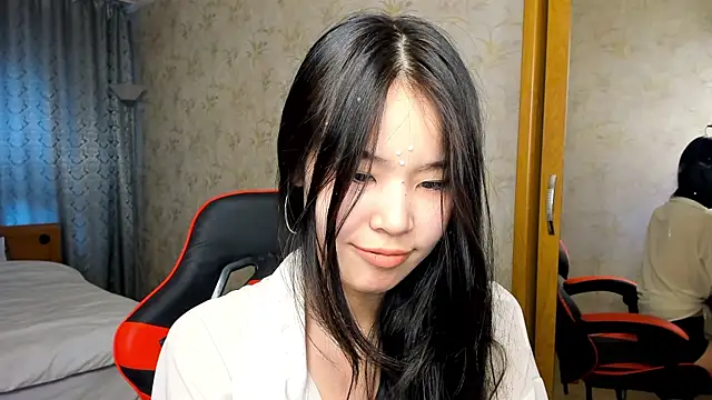 Akiba cute online show from May 19, 2026, 12:23 pm