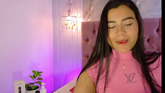 RenataPeach online show from June 10, 2026, 2:46 am
