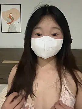 Snapshot of Ni_Tran chatting on June 12, 2026, 6:05 pm Ni Tran online show from June 12, 2026, 6:05 pm