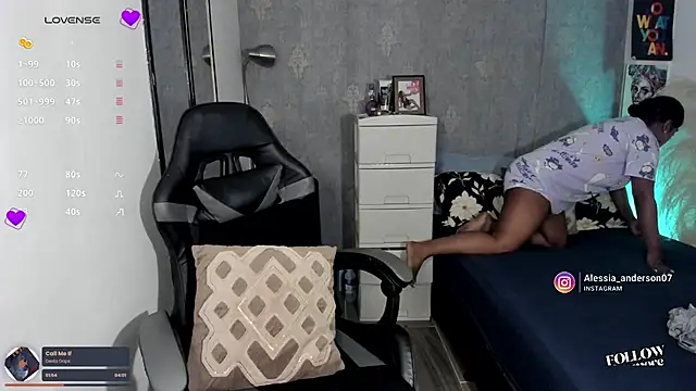 alessia anderson online show from September 9, 2025, 5:50 am