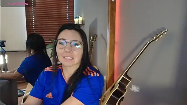 Taliapeach online show from July 7, 2026, 3:37 pm
