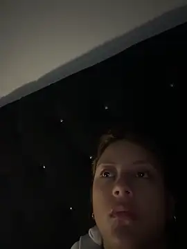 HayleyRoss  online show from July 3, 2026, 10:33 am
